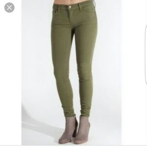 SALE!!🎉J.CREW OLIVE TOOTHPICK JEANS